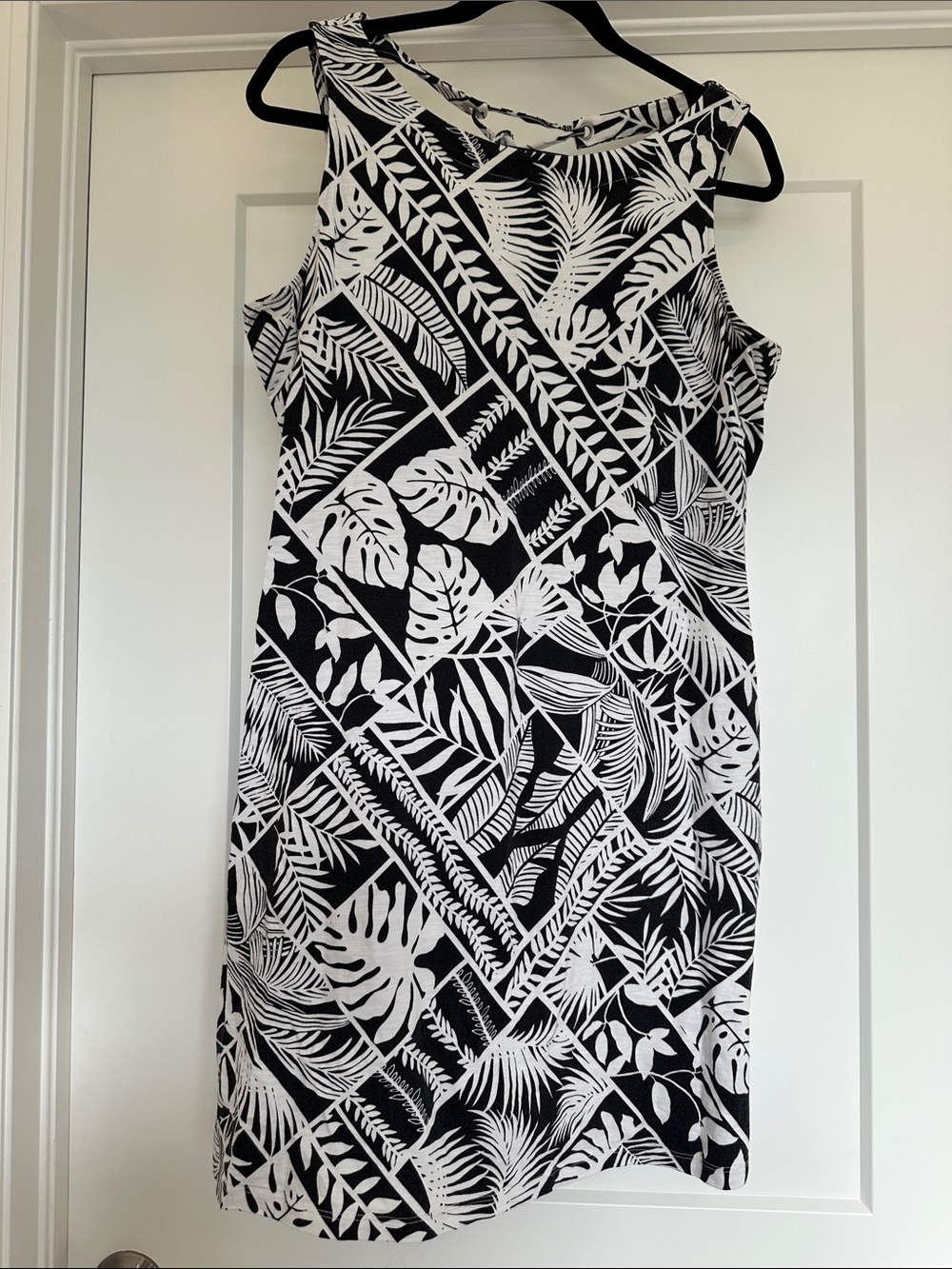 Tommy Bahama Black and White Tropical Shift Dress